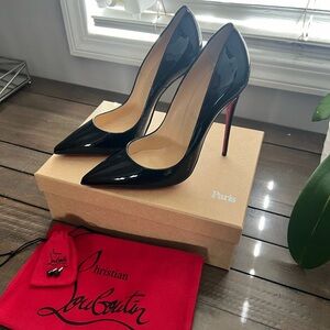 Christian Louboutin So Kate (size Europe 40). Only worn twice.